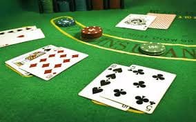 Grafik Crash di crystaltogel menunjukkan multiplier yang naik